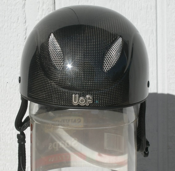 U o F   Carbon Helmet EVO