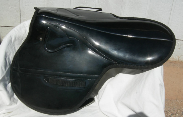 Japanese edged Patent 1Kg  Saddle with Leaded seat 